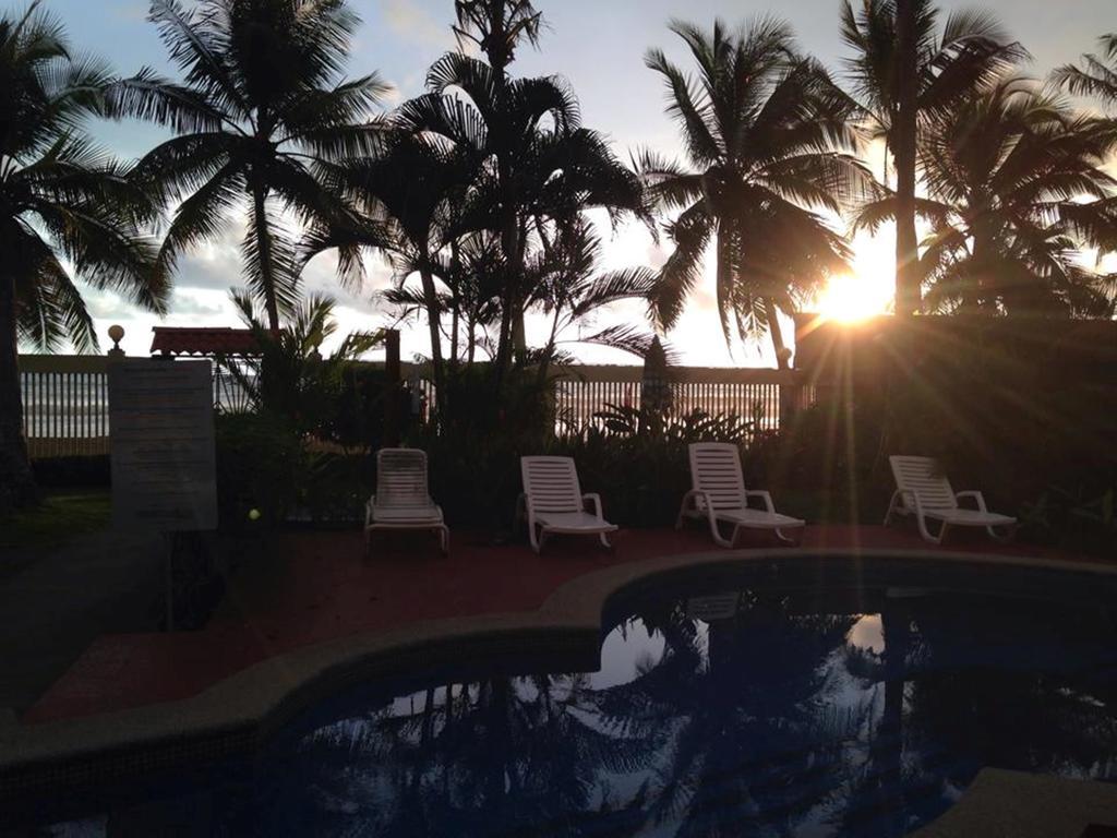 Hotel Mango Mar Jacó Buitenkant foto