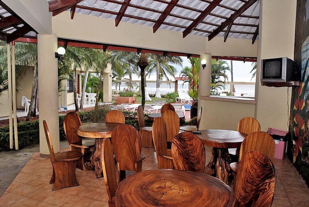 Hotel Mango Mar Jacó Buitenkant foto