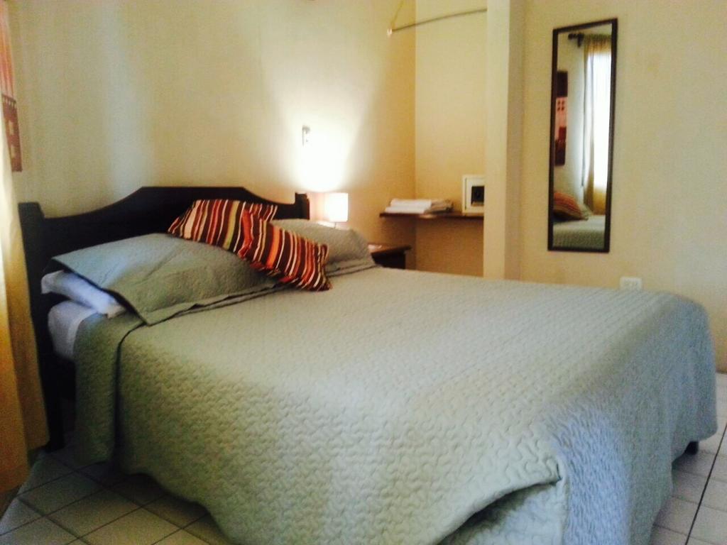 Hotel Mango Mar Jacó Kamer foto