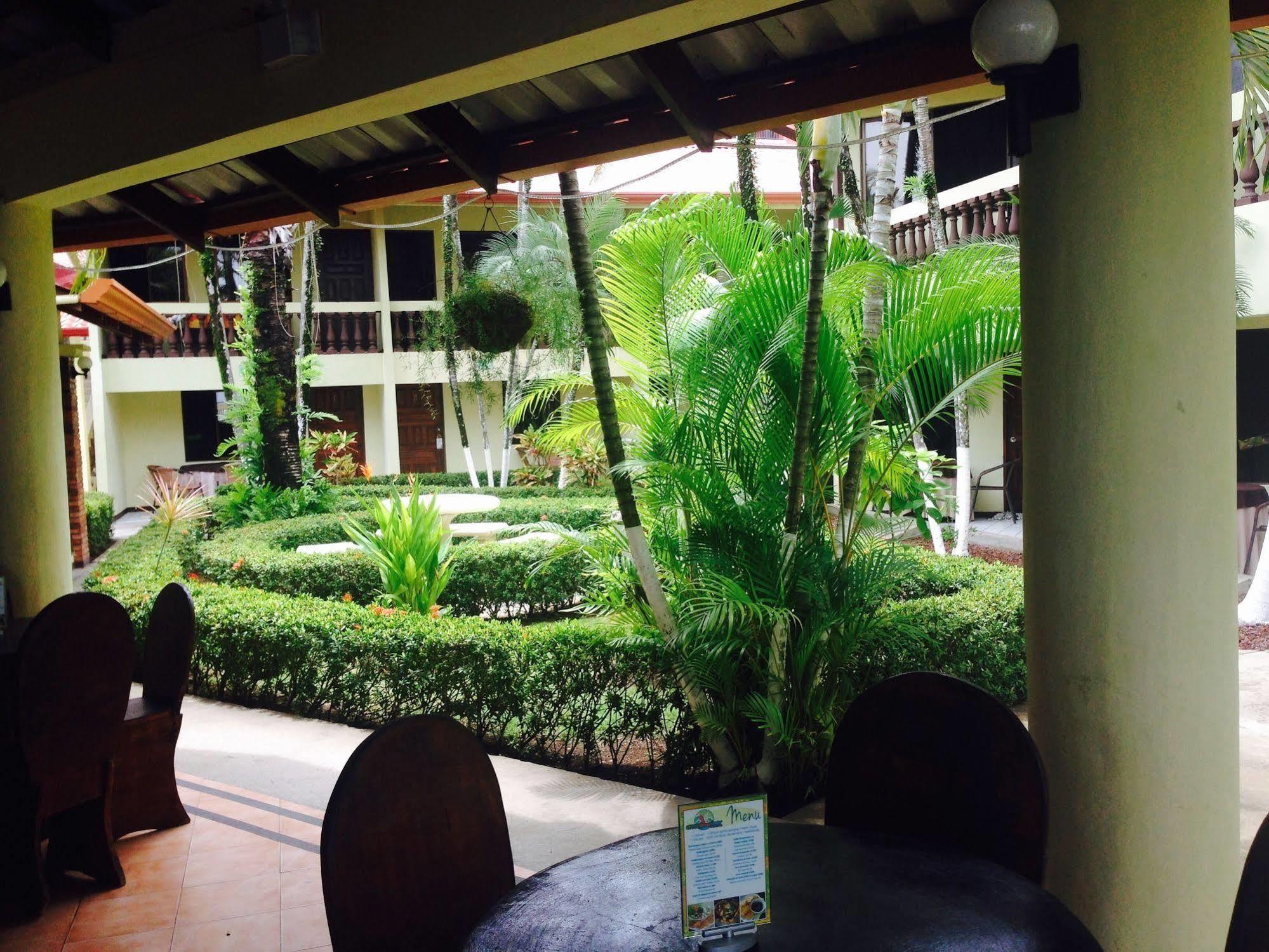 Hotel Mango Mar Jacó Buitenkant foto