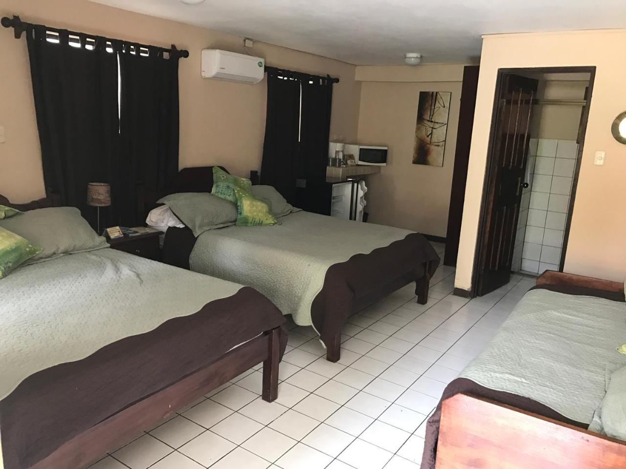Hotel Mango Mar Jacó Buitenkant foto